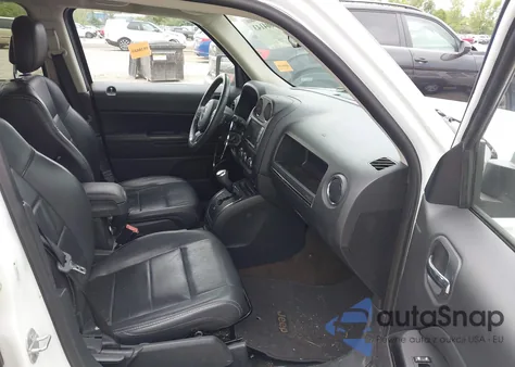 2015 Jeep Patriot High Altitude Edition z USA, uszkodzony, nr VIN 1C4NJRFB6FD217828